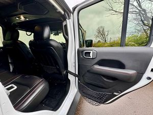 Jeep Wrangler Unlimited Rubicon Recon Turbo AWD 2020, Cuero, ACC, Volante a la Izquierda, 1 Dueño, Altamente Equipado, Modificaciones Todoterreno - Product Image 3