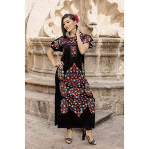 Vestido Maxi Negro para Mujer, Bordado Floral, 100% Algodón, Cintura Natural, Lavable, Estilo Folclórico Mexicano, Manga Corta, Ajuste Holgado Étnico - Product Image 1