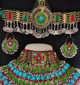 Elegante Conjunto Afgano de Acero Inoxidable para Mujer, Estilo Étnico Clásico, con Cristales y Pedrería, Hecho a Mano para Bodas y Reuniones Festivas - Product Image 3