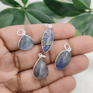 Labradorite naturelle & Quartz Rutile Doublet Poire Pendentif en pierre précieuse-Pendentif en argent 925 pour femme - Product Image 3