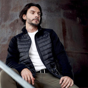 Vente en gros Doudounes pour homme avec fermeture éclair et col montant deux poches en coton rembourré Vêtements de rue Veste rembourrée d'hiver pour adulte - Product Image 5