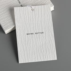 फैशन लोगो नि: शुल्क नमूने नई डिजाइन कम कीमत लक्जरी लेबल मुद्रण परिधान टैग उभरा कागज कस्टम कपड़े Hangtag - Product Image 4