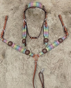 Ensemble de clous de cheval en cuir de luxe de qualité supérieure pour collier de poitrine saisonnier et têtière de cheval de trait occidental avec logo personnalisé - Product Image 1