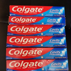 Achetez et commandez du dentifrice Colgate - Dentifrice naturel à base de plantes 50ml, 125ml en vente - Product Image 3