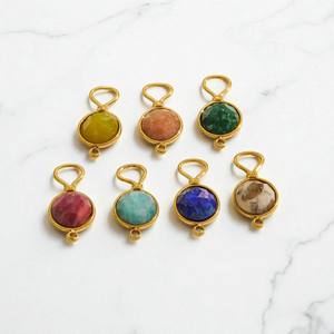 Mode Ronde À Facettes Feldspath Pierre Charme 925 Pendentif En Argent Plaqué Or Femmes Pendentif - Product Image 3