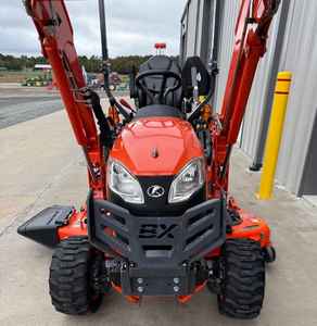 Mini Tractor Compacto Kubota BX23S de 23 HP con Tracción en las 4 Ruedas y Plataforma de Corte de 60 Pulgadas, Tractor Utilitario Diésel - Product Image 6