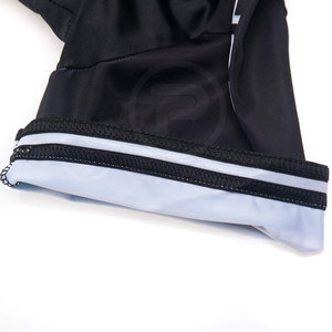 Ensembles de cyclisme personnalisés de haute qualité, design respirant avec logo de l'équipe imprimé par sublimation - Product Image 4