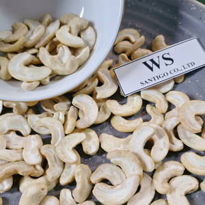 Noix de Cajou Kaju Badam de qualité supérieure, provenant d'une usine fiable, SANTIGO, noix de cajou cassées, exportées dans le monde entier - Product Image 1