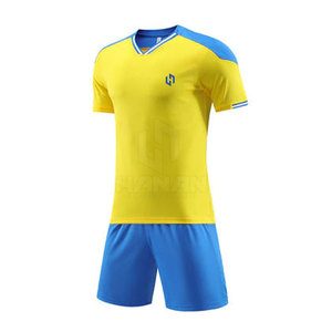 Ropa de práctica Uniforme de fútbol de nuevo estilo Servicio OEM Uniforme de fútbol de diseño personalizado A la venta en Pakistán - Product Image 1