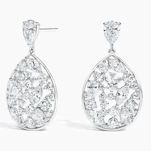 Boucles d'oreilles tendance en argent sterling plaqué or avec diamant Moissanite multi-formes Cadeau de fête de mariage pour les femmes - Product Image 1
