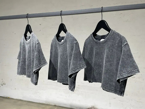 เสื้อยืดผู้หญิงย้อนยุคแบบวินเทจเสื้อครอปสีดำคอกลมเสื้อครอปฟอกสีสำหรับฤดูร้อนโลโก้ตามสั่ง - Product Image 4