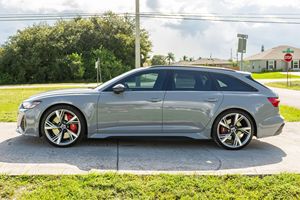 Audi RS6 Avant 2023, Bajo Kilometraje, Caja de Cambios Automática, Dirección Suave, Gasolina/Eléctrico - Product Image 4