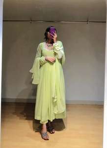 Collections de robes ethniques indiennes de créateur pour occasion spéciale robes Anarkali Georgette dernières femmes portent des Kurtis en coton - Product Image 4