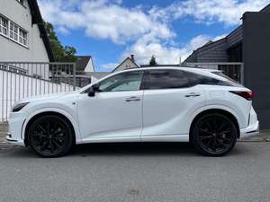 Nuevo Lexus RX 500 Híbrido (gasolina/eléctrico) 2022, transmisión automática compatible con E10 - Product Image 4