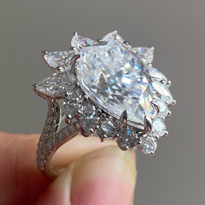 Anillo de diamante cultivado en laboratorio con corte de pera de 5,00 quilates, compromiso Art Deco para mujer, joyería de oro blanco de 14K - Product Image 4