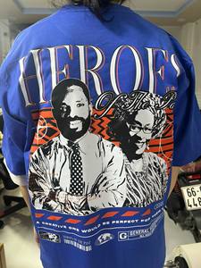 Camiseta de algodón de gran tamaño unisex personalizada al por mayor transpirable 300gsm tejido de peso pesado estilo urbano diseño Pantalla de seda de Vietnam - Product Image 3