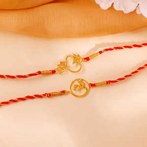 Combo de Rakhi Golden Sacred Bloom con Pulseras y Brazaletes Elegantes para un Hermoso Look Raksha Bandhan - Product Image 2