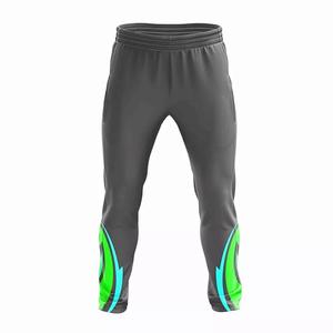 Vente en gros de kits d'uniformes de sport de cricket sublimés en spandex et polyester multicolore pour garçons fabriqués au Pakistan - Product Image 3