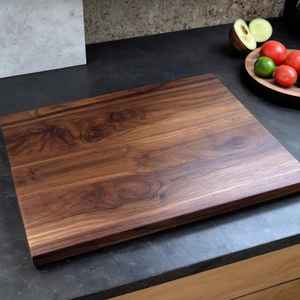 Planche à découper rectangulaire en bois artisanale MS de qualité supérieure avec poignée, épaisseur de 12 mm, durable et écologique, passe au lave-vaisselle - Product Image 4