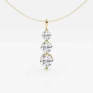 Pendentif en or 18 carats avec diamant de laboratoire taille ronde, style trois pierres, tendance - Product Image 1