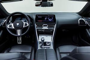 Auto Usado Premium 2023, B-MW M850i xDrive Convertible, Motor V8 Twin-Turbo de 523 hp, Tracción en las Cuatro Ruedas - Product Image 4