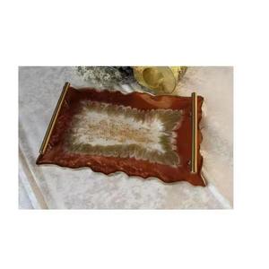 Bandeja Rectangular de Resina Epoxi Roja Pintada a Mano de Alta Calidad con Asa de Latón para Servir en el Hogar o Restaurante, Piezas Artesanales - Product Image 4