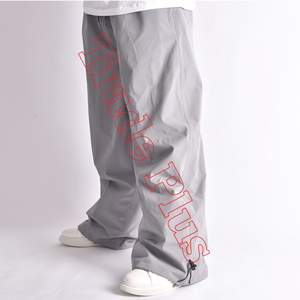 Pantalon de neige unisexe gris à jambes larges, imperméable et isolé, avec des poches profondes à la taille, système de ventilation respirant et doublure en polaire chaude - Product Image 4