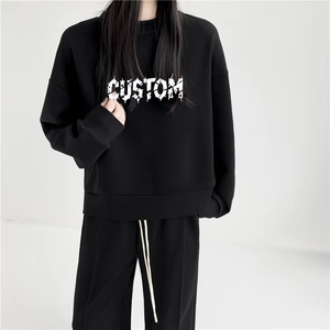 ชุดวอร์มผ้าฝ้ายเทอร์รี่สำหรับผู้หญิงชุดครอปโอเวอร์ไซส์ชุด2ชิ้นเสื้อวอร์มผ้าฝ้าย100% ออกแบบโลโก้ได้ตามต้องการสำหรับฤดูหนาว - Product Image 4