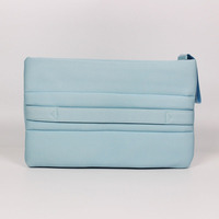 Sarung Laptop Neoprene Empuk Warna Biru Langit Desain Minimalis Ringan Pelindung untuk Pekerjaan Sehari-hari, Sekolah, dan Perjalanan