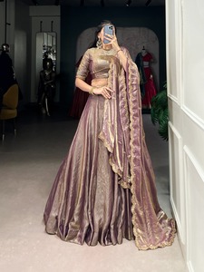 ผ้าแฟนซีสุดพิเศษจากนักออกแบบคุณภาพระดับพรีเมียมพร้อมเลื่อมและเส้นด้ายเย็บปักถักร้อย - Product Image 4