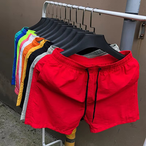 Short de gym athlétique de grande taille avec poche zippée Short de course décontracté mi-taille en toile respirante avec cordon de serrage Service OEM - Product Image 1