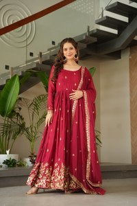 Salwar Kameez con Bordado Chinon, Trabajo con Lentejuelas y Zari, con Dupatta para Bodas y Fiestas, Prenda Étnica para Mujer, Precio al por Mayor - Product Image 4