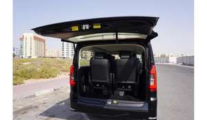 YOTA GRANVIA 2024 Usado, Sedán de Lujo, Control de Crucero Adaptativo, Asientos de Cuero, Neumáticos R18, Tracción en las Cuatro Ruedas, Volante a la Izquierda, 5 Plazas, Automático, Euro IV, LED - Product Image 4