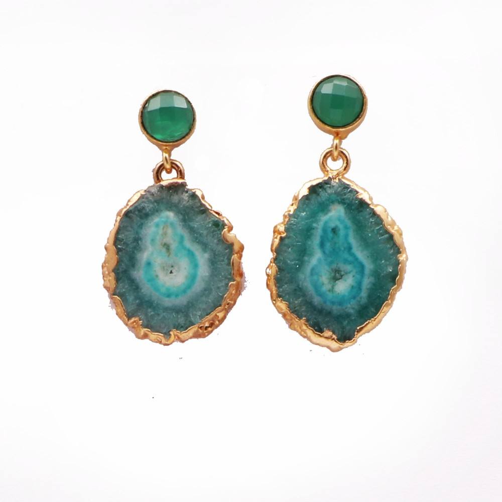 สีเขียว