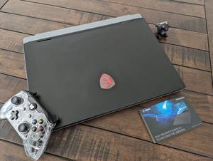 Portátiles para Juegos Titan 18 HX A14VIG-036US de Alta Calidad, I9-14900HX, RTX 4090, 128 GB de RAM, 4 TB de SSD, 100 % Originales de Fábrica Sellados - Product Image 6