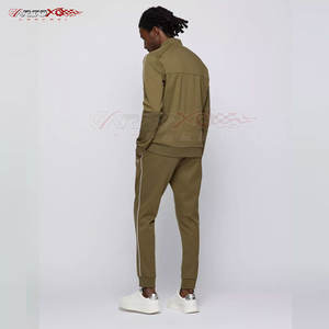 ชุดวอร์มมีซิปและกางเกงสำหรับผู้ชายเนื้อผ้าโพลีเอสเตอร์เนื้อเรียบและทรงเรียวดูสปอร์ตออกแบบได้ตามต้องการ - Product Image 4