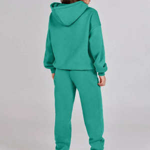 Conjuntos de Sudadera con Capucha y Pantalones Deportivos de Felpa de Algodón para Mujer, Fabricación OEM, Conjuntos Deportivos de Invierno a Juego por Sublimación - Product Image 2