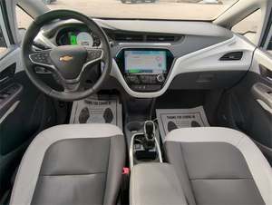 Chevrolet Bolt EV Premier FWD 2017 d'occasion, incroyablement parfait, faible kilométrage, en stock, proposé à un prix fantastique - Product Image 4