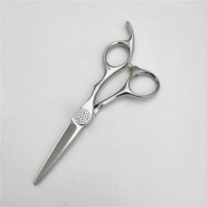 Juego de tijeras de peluquero profesional de 4,5 pulgadas, tijeras de corte de pelo con acabado de diamante elegante con mango de cerámica y Punta de hoja afilada - Product Image 5