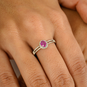 Productos más vendidos 0,38 Ct. Rubí y Diamante Minimal Halo Split Shank Anillo apilado Sólido 585 Joyas de oro Regalo al por mayor para ella - Product Image 4