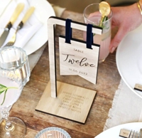 Numéros de table de mariage écologiques fabriqués à la main à partir de bois durable