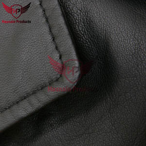 เสื้อแจ็คเก็ตรีฟเฟอร์หนังสีดําสําหรับผู้ชาย - สไตล์คลาสสิกพร้อมปุ่มด้านหน้า, กระเป๋าสะโพกแทรก, และด้านหลังธรรมดา - พอดีมาตรฐานสําหรับฤดูหนาว - Product Image 3