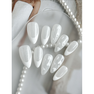 Frosted Love Press on Nail Art – Durable et élégant - Product Image 3