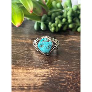 Bague en argent sterling turquoise Kingman Jeannette Sanders taille 12, style bohème délicat, coupe poire - Product Image 1