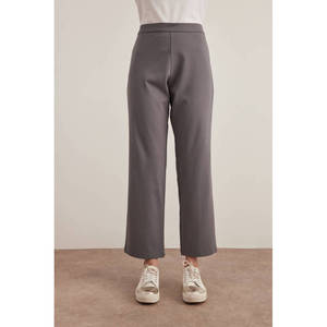 Pantalon gris à taille mi-haute, coupe décontractée, respirant - Product Image 4