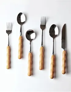 Ensemble de couverts en acier inoxydable élégant avec manche en bois poli miroir parfait pour manger mariage hôtel fournitures de gros - Product Image 1