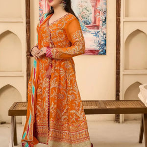 Robe de soirée formelle non cousue la plus vendue pour les femmes nouveau concepteur longueur régulière Salwar Kameez 2025 - Product Image 1