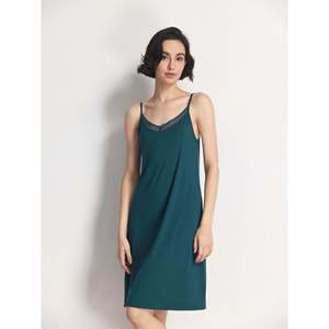 ชุดเดรสลำลองฤดูร้อนแบบพรีเมียมสุดหรู ผ้าลูกไม้ไผ่ ODM สำหรับใส่ในบ้าน เอวยางยืด ระบายอากาศได้ดี ผ้ายืดสแปนเด็กซ์ ไซส์ 3XL แบบไม่มีแขน - Product Image 4