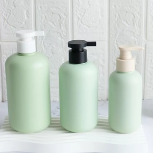 Emballage cosmétique en plastique HDPE vert mat de 200ml 300ml 500ml Emballage de bouteille de shampooing de lotion pour le corps vide d'hôtel de luxe Vietnam - Product Image 3