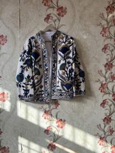 เสื้อแจ็กเก็ตปักลาย suzani ทำด้วยมือเสื้อโค้ทผ้าฝ้ายสั้นของผู้หญิงปรับแต่งได้ฟรีไซส์สำหรับฤดูใบไม้ร่วง - Product Image 3